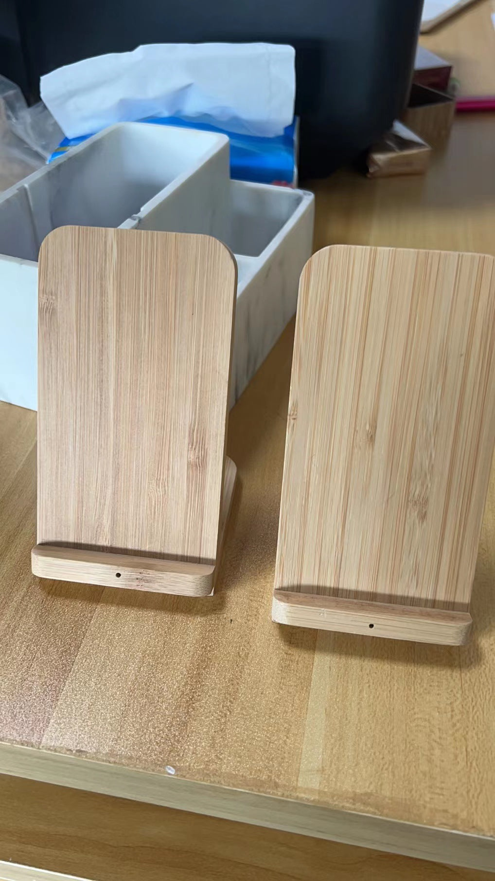 LuxCharger Bamboo Wireless Power Hub